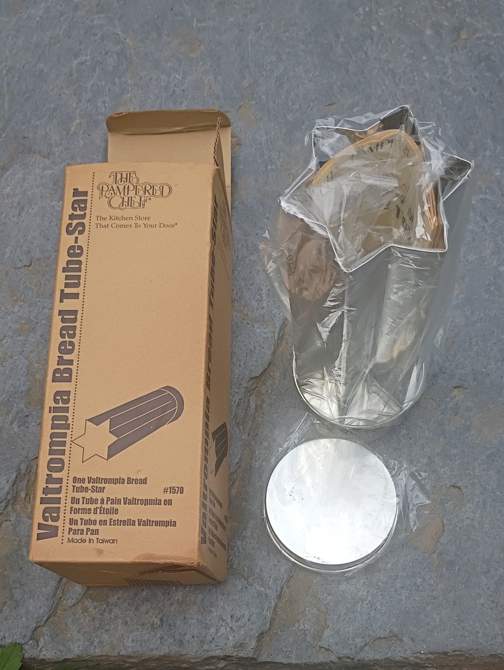 The Pampered Chef Star-Shaped Bread Tube Mold - Silver